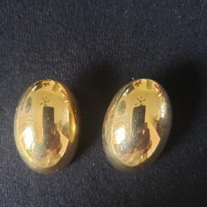 Monet Signed Jumbo Gold Tone Hollow Elongated Clip On Earrings